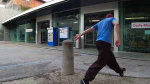 Backwards split vault